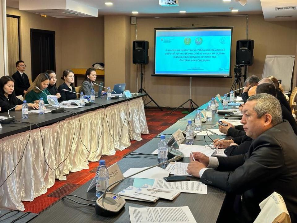 Что обсуждали Казахстан и Узбекистан на 6-ом заседании казахстанско-узбекской совместной рабочей группы по вопросам охраны окружающей среды и качества вод бассейна реки Сырдарья?